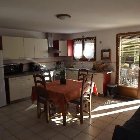 La Baraque Nyaraló *